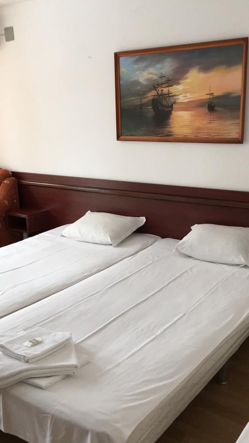 Royal Hostel ヴァルナ エクステリア 写真