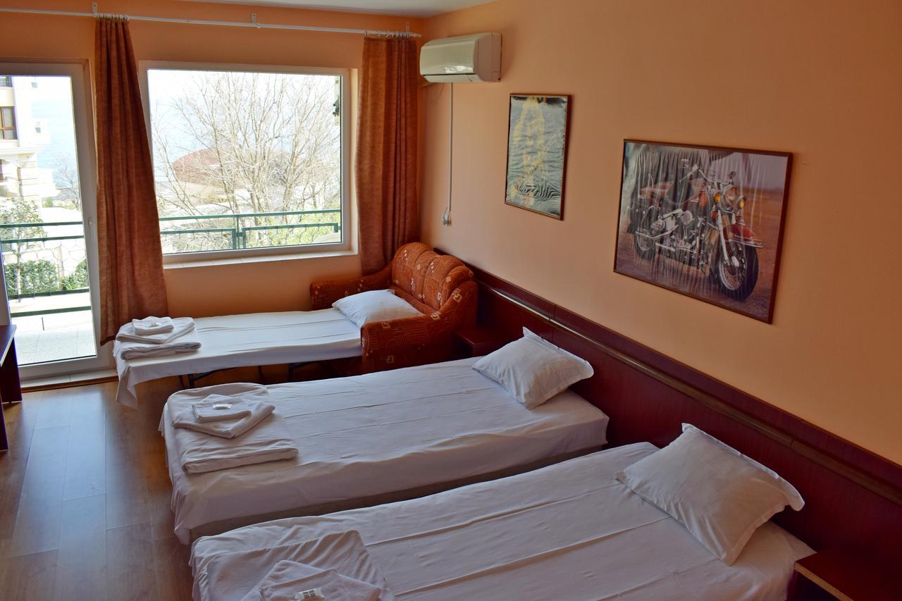 Royal Hostel ヴァルナ エクステリア 写真